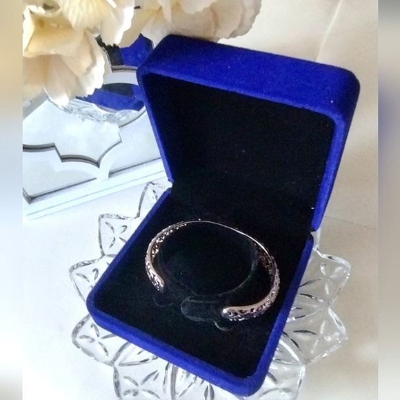 New In Box Sterling Silver Filigree Cuff Bracelet - Picture 4 of 13